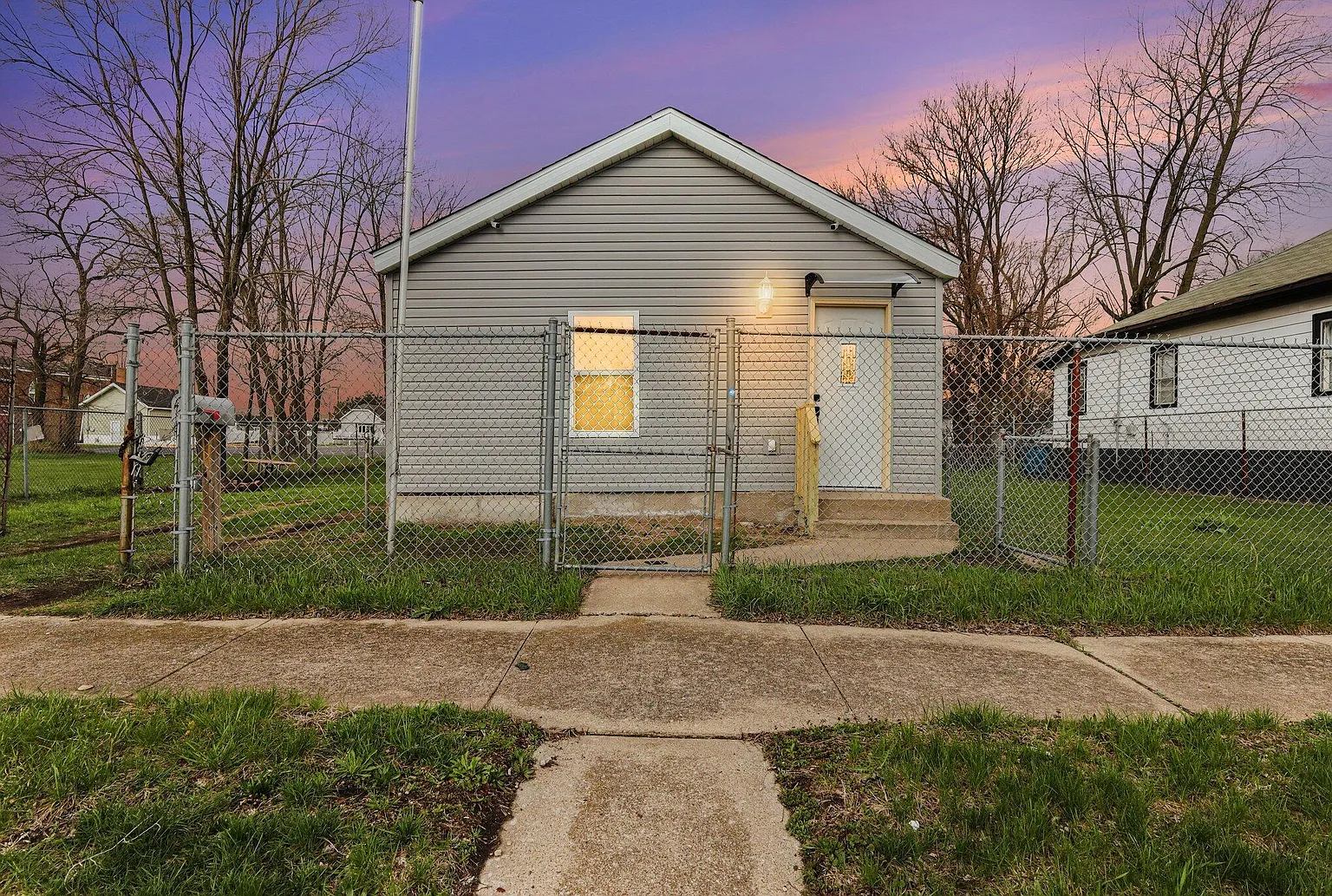 2420 Connecticut St photo 1