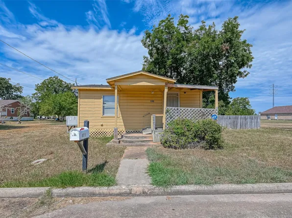 803 Mattie St, Wharton, TX 77488