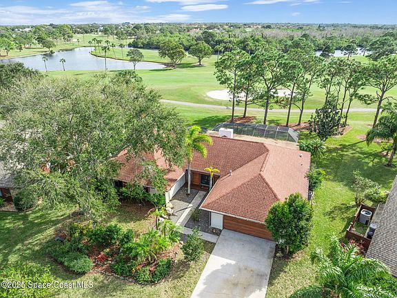 3rd image of 983 Long Meadow Ln