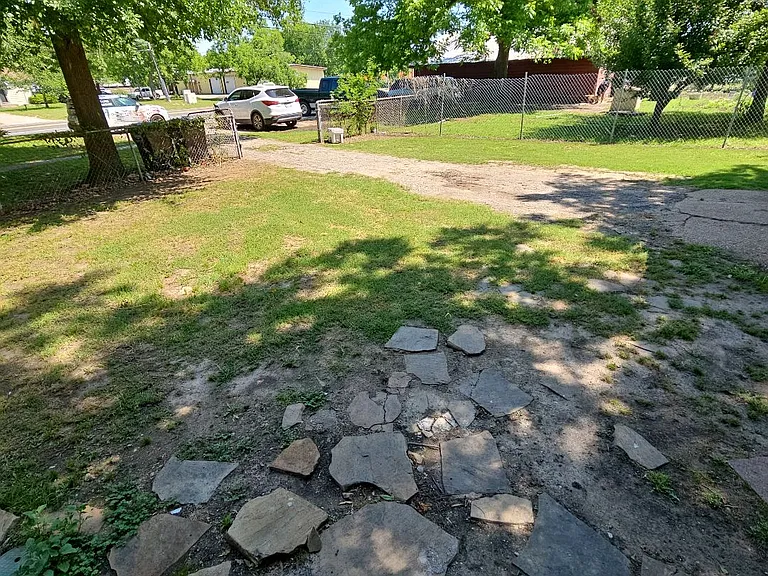 1005 Wolfe City Dr — Photo 17