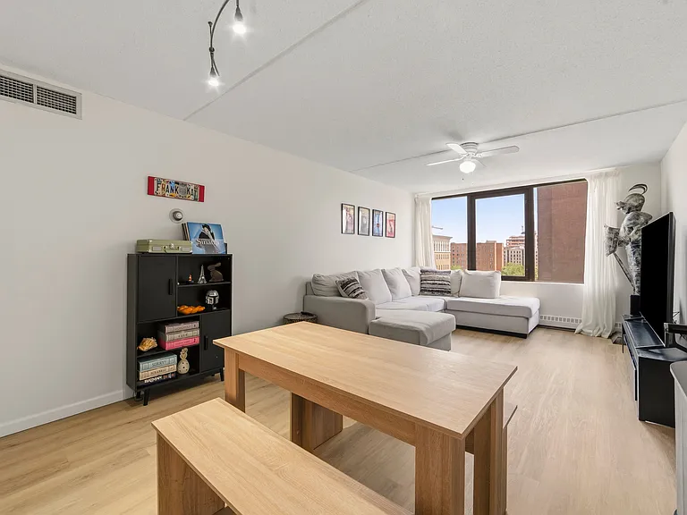 4 Martine Ave #707 — Photo 25