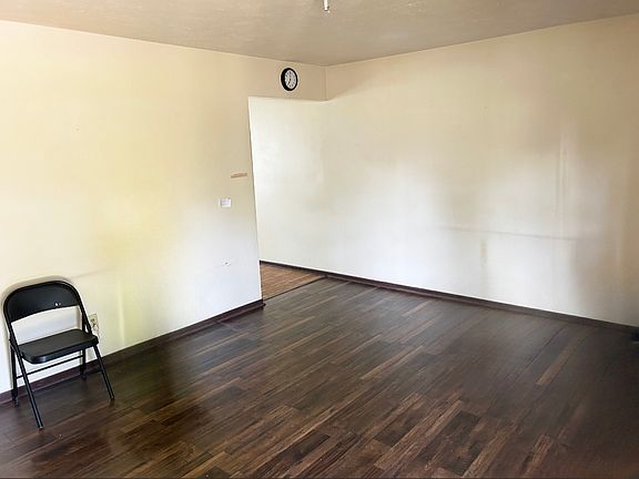 3rd image of 2701 N Temple Ave