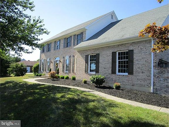 2nd image of 130 Matthew Dr