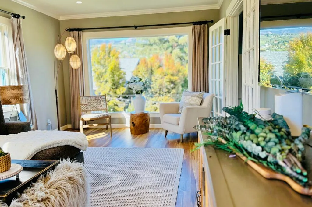 1 bed, 1.5 bath, 1000 sqft, $8,600 — Photo 3