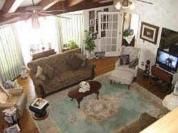 Overlooking Spacious Livingroom