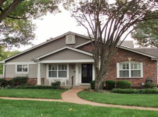 1832 Baxter Ridge Dr, Chesterfield, MO 63017