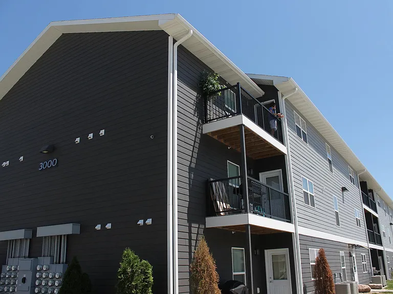 Talon Apartments — Photo 10