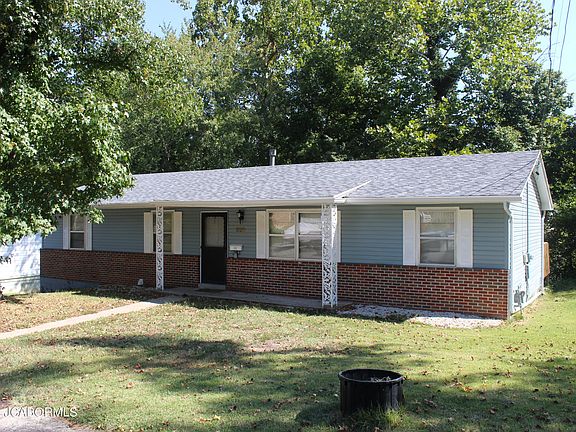 3rd image of 520 Belair Dr