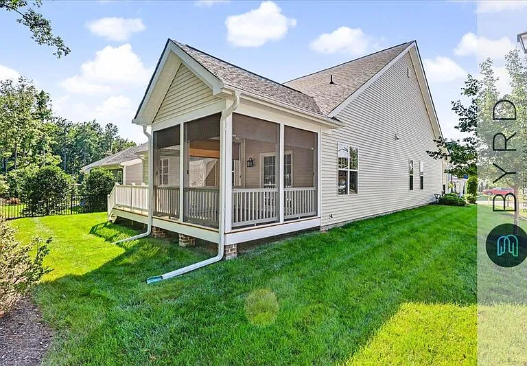 9001 Sharpe Ct — Photo 33
