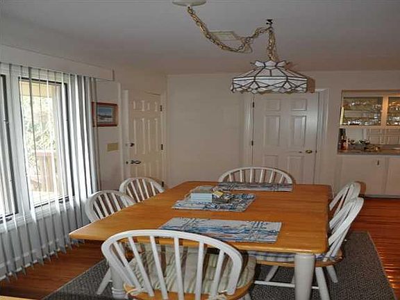 4th image of 1657 E Ashley Ave