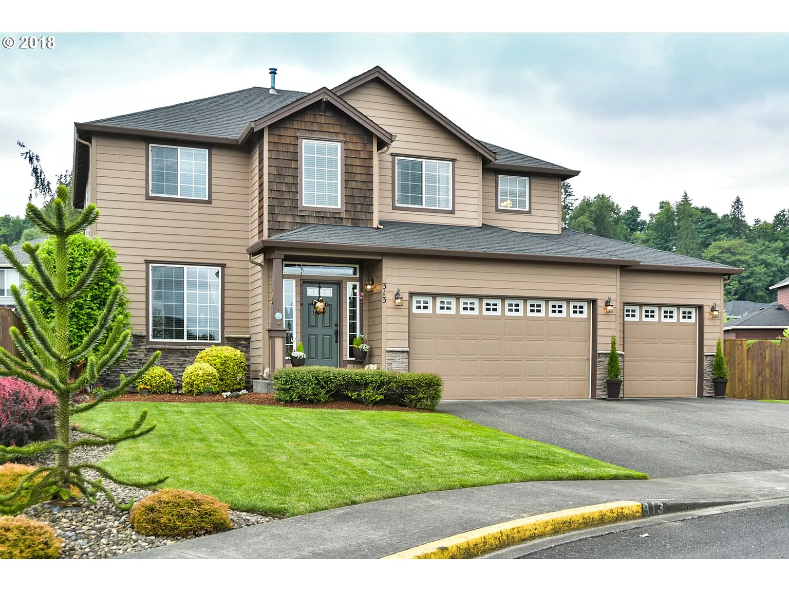313 Thistle Ct photo 1