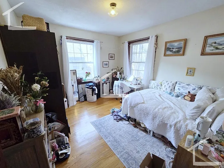 18 Winchester St #3 — Photo 3