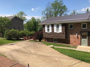 37 Webb Dr, Washington, PA 15301