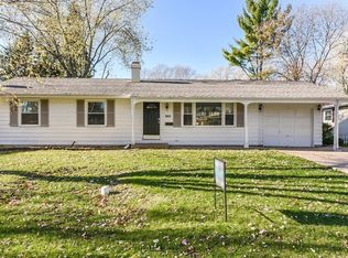 960 Deborah Ave, Elgin, IL 60123