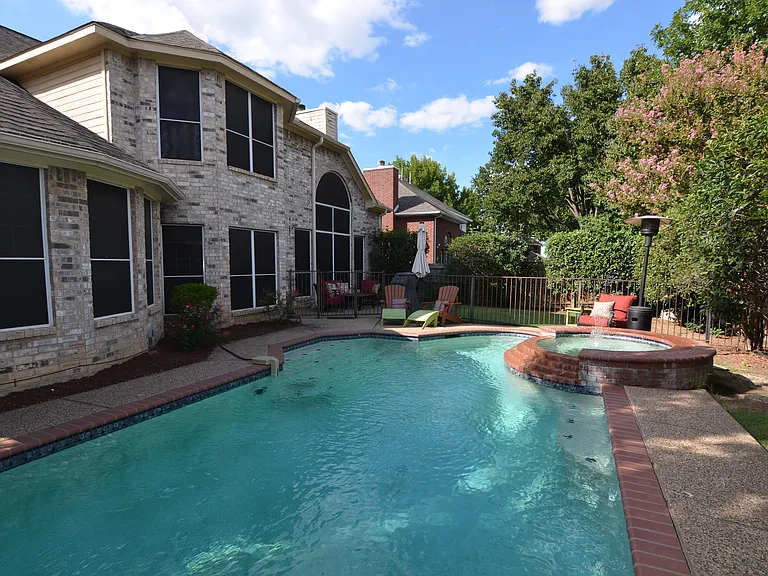 2412 Clearwood Ln — Photo 24