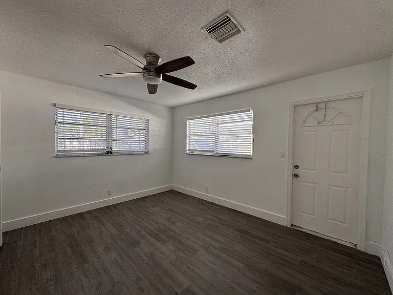 4140 SW 24th Ct #1 — Photo 8