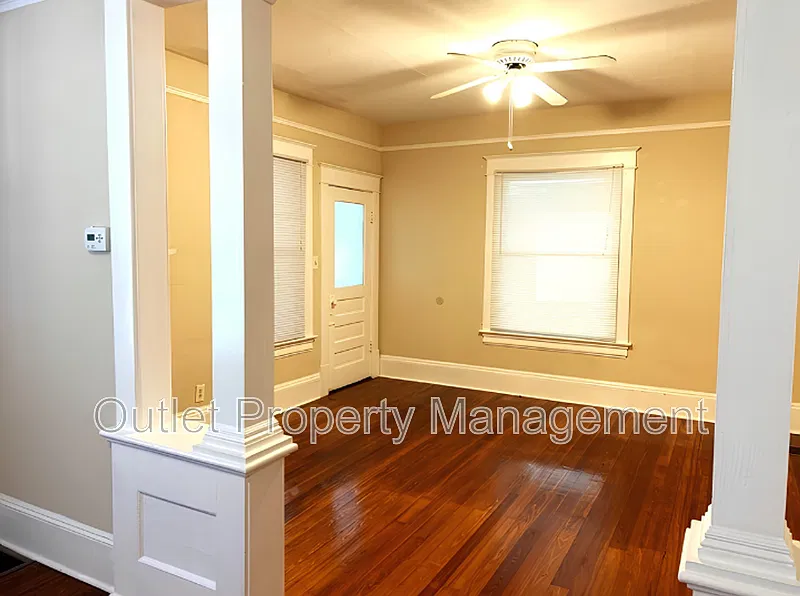 2 bed, 1.0 bath, 1000 sqft, $1,649 — Photo 3