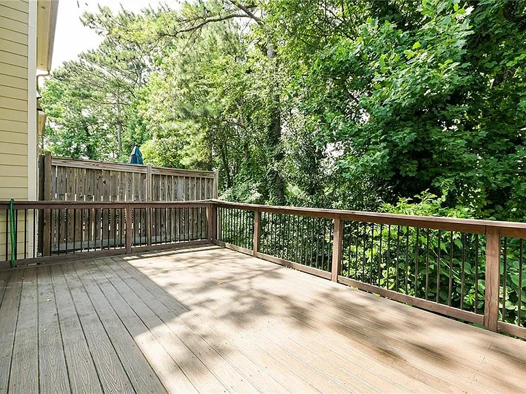 1299 Linden Ct NE — Photo 39