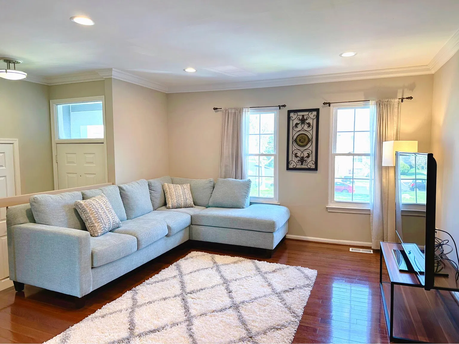 3 bed, 1708 sqft, $3,000 — Photo 4