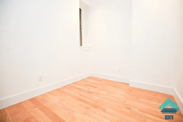 Rented by EXR | media 55