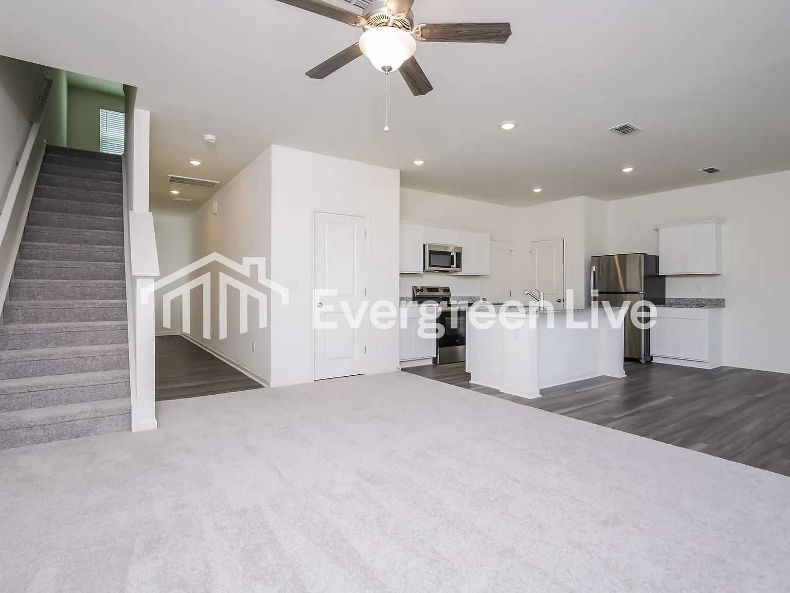 4 bed, 3.0 bath, 2260 sqft, $2,065 — Photo 4