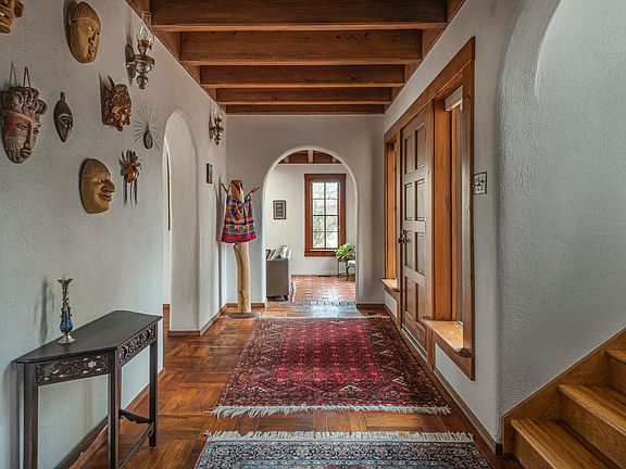 4th image of 1905 Avenida Las Campanas NW