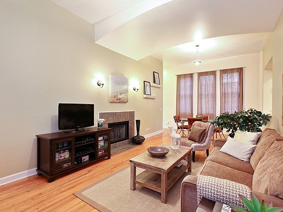 3rd image of 3845 N Ashland Ave APT 2A