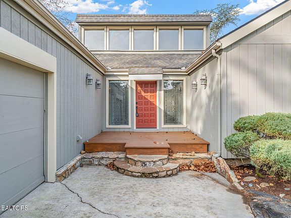 4th image of 121 Spencer Ln