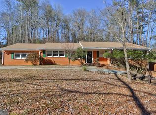 670 Riverside Rd, Roswell, GA 30075