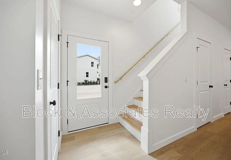 2815-103 Wilcox Pl — Photo 13