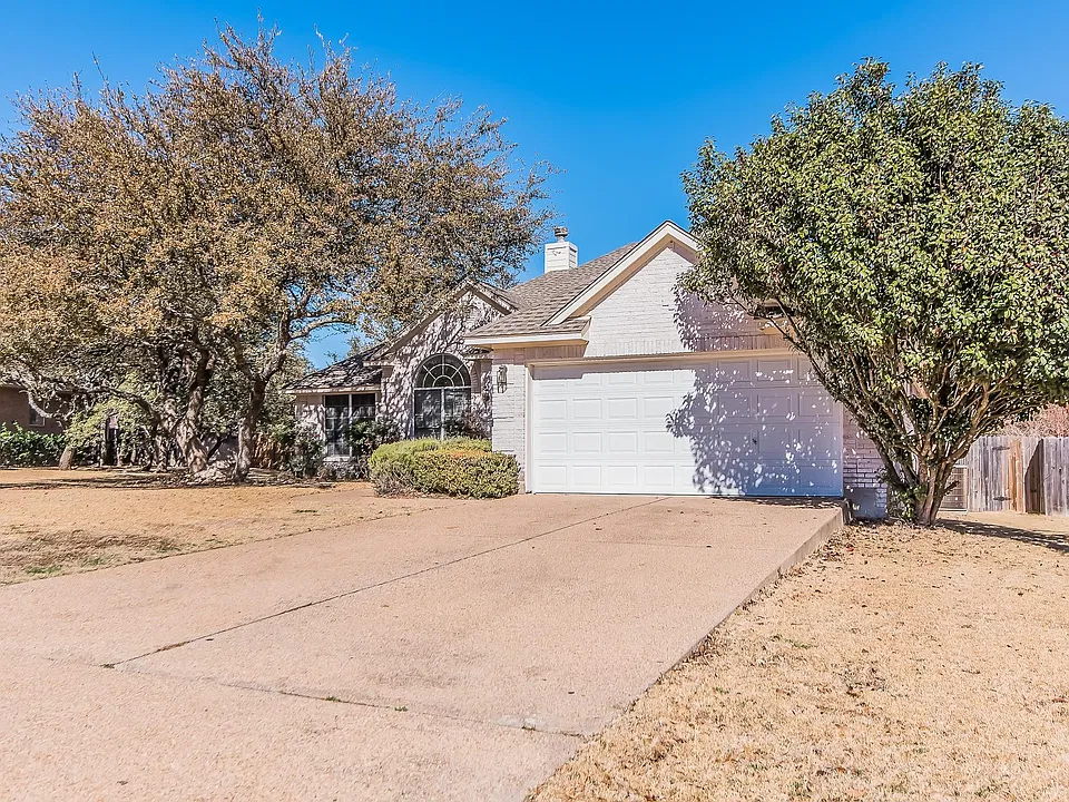15808 Chatham Wood Dr