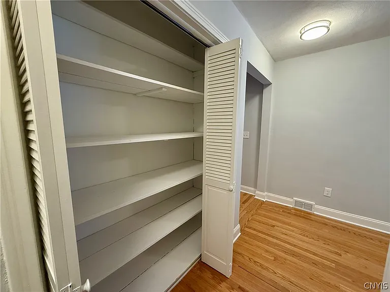 223 Cleveland Blvd — Photo 21