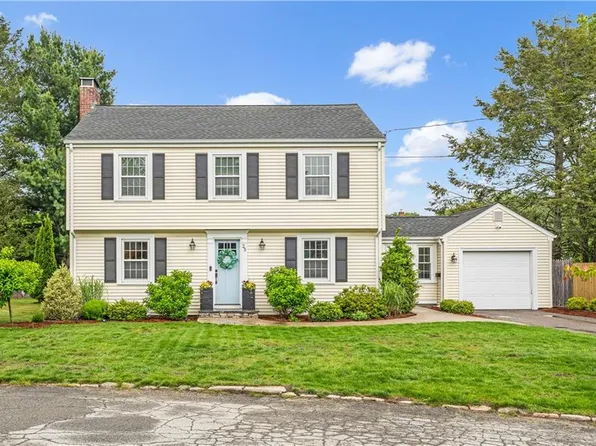 25 Marshall Way, Rumford, RI 02916