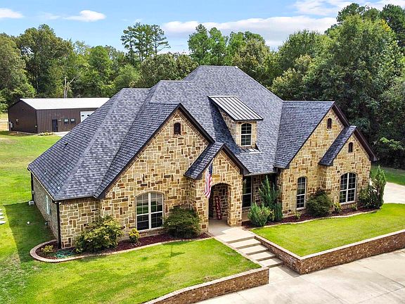 2nd image of 20647 Hickory Ln