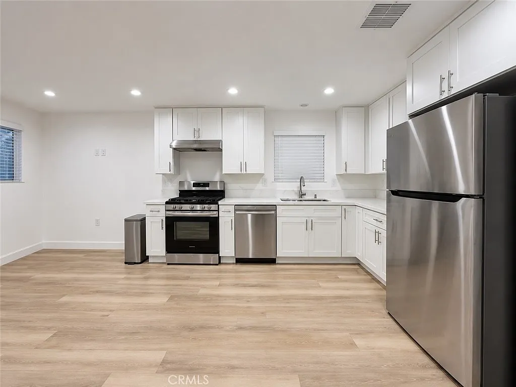 1 bed, 650 sqft, $2,500 — Photo 4
