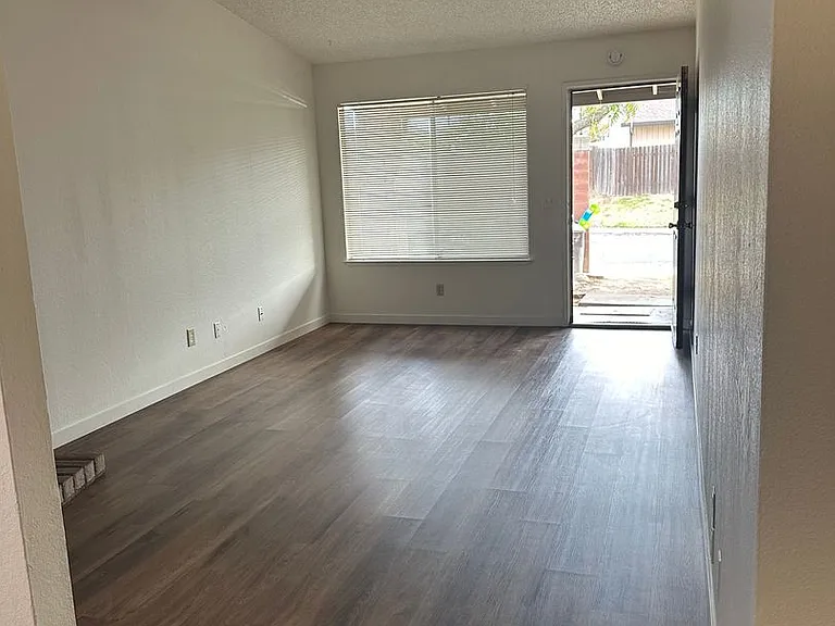 7761-7763 Pompei Ct — Photo 10