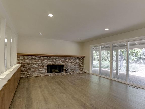 5th image of 141 Karen Way