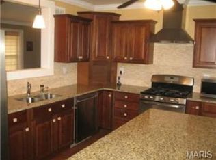 8930 Raleigh Dr, Saint Louis, MO