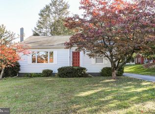 1003 S Locust St, Elizabethtown, PA 17022