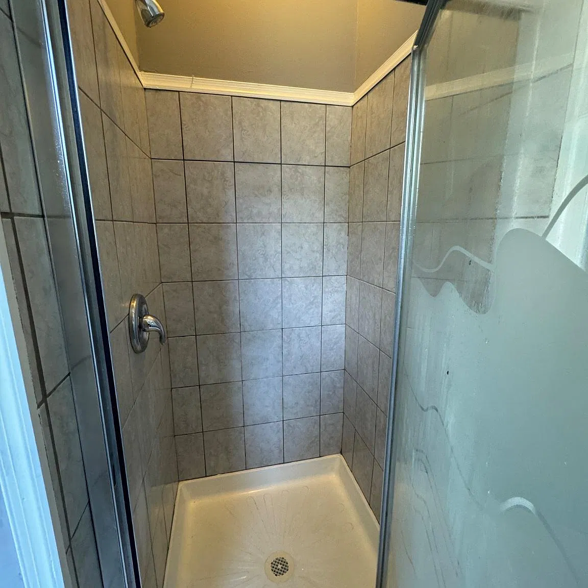 3 bed, 2.5 bath, 1865 sqft, $1,775 — Photo 3