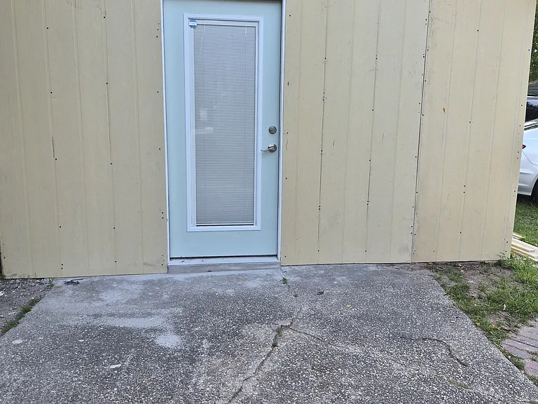 209 N E St #4 — Photo 7
