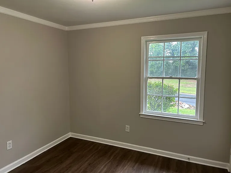1296 Vicksburg Dr — Photo 9