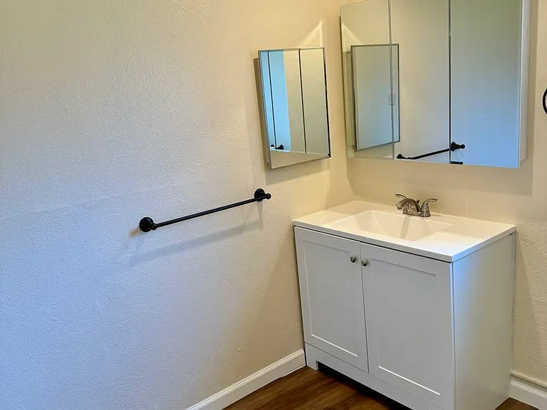 2515 N Franklin Ave #A — Photo 10