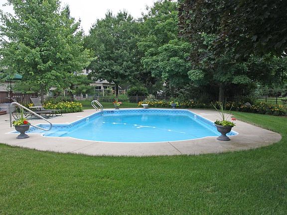 4th image of 627 Skylark Dr