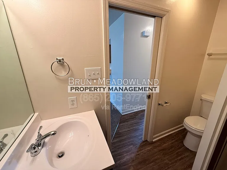 9116 Parktop Ln #B — Photo 27