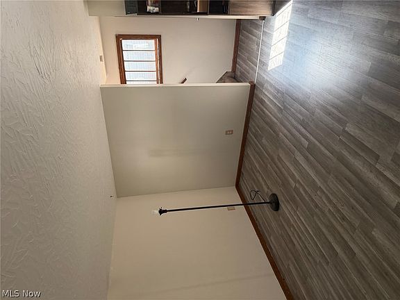 5th image of 351 Litchfield Rd