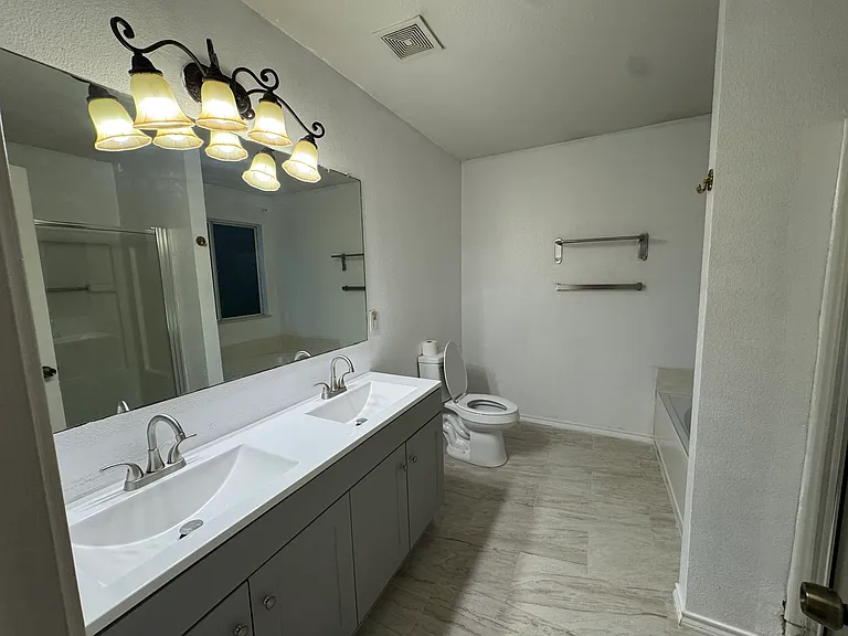 6230 Cypress Rose — Photo 13