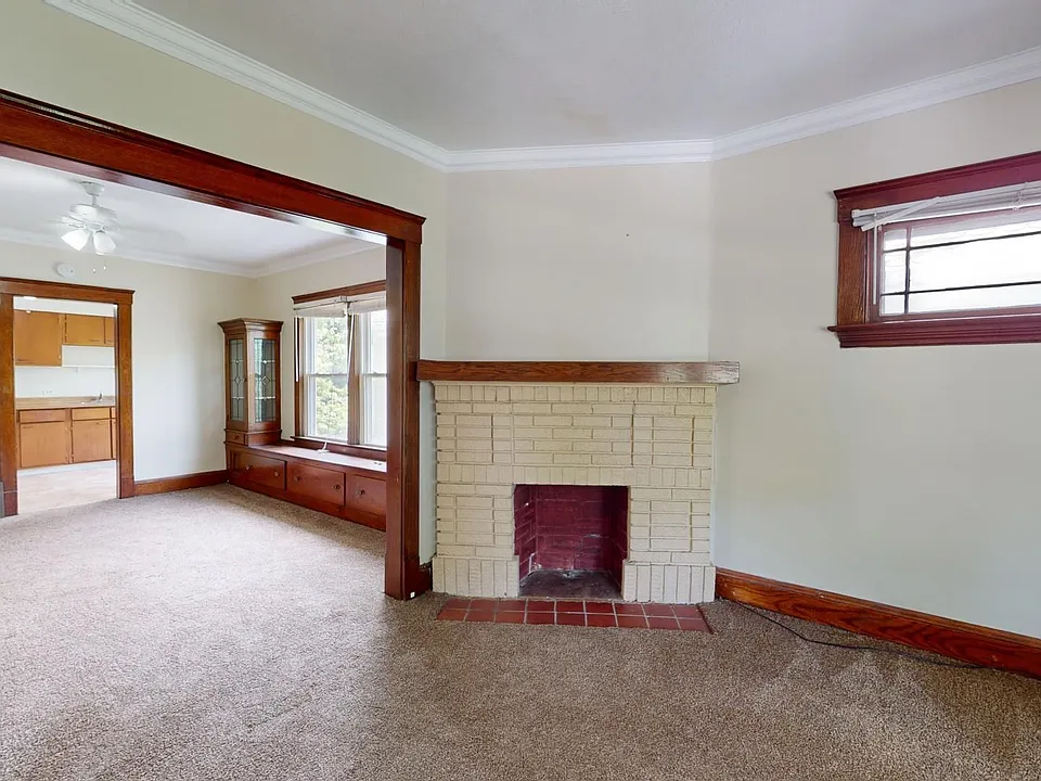 1285 Cranford Ave