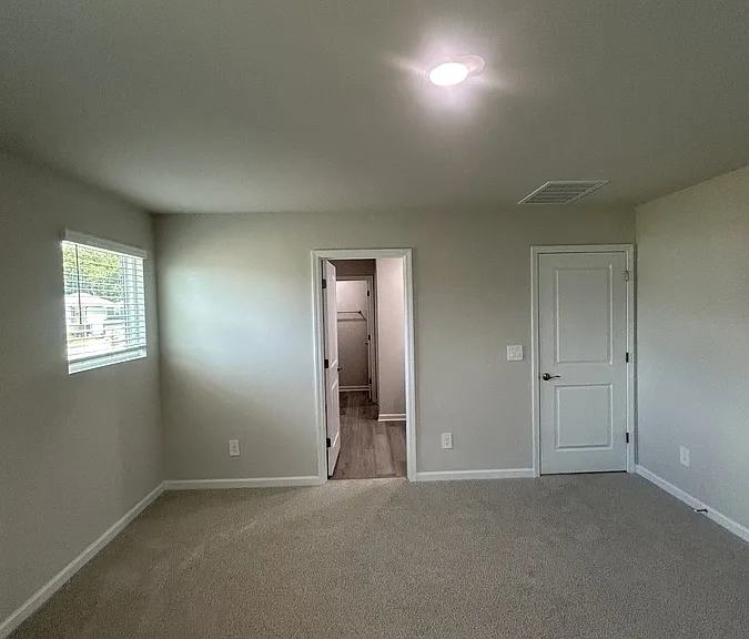 1033 Saint Lawrence Dr — Photo 11