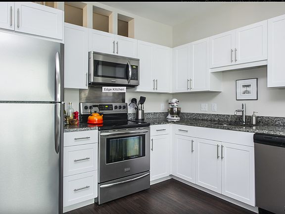 3rd image of 65-75 Brainerd Rd #506D